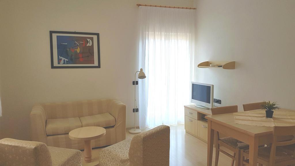 Hotel Da Remo Tenna Екстер'єр фото
