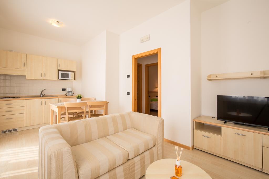 Hotel Da Remo Tenna Екстер'єр фото