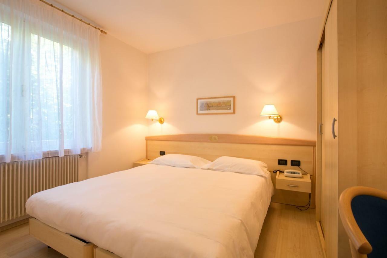 Hotel Da Remo Tenna Екстер'єр фото